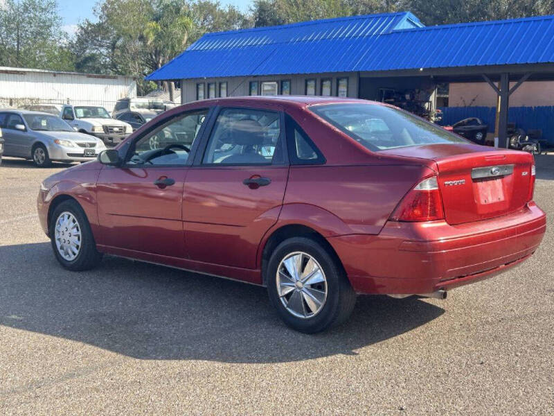 2005 Ford Focus ZX4 SE