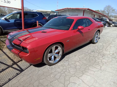 2011 Dodge Challenger for sale at LAKE CITY AUTO SALES - Jonesboro in Morrow GA