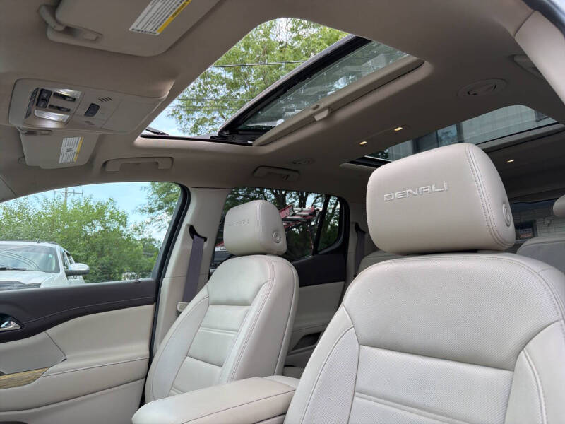 2019 GMC Acadia Denali