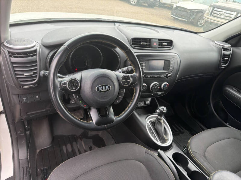 2016 Kia Soul +