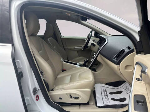 2015 Volvo XC60 T5 Drive-E Premier