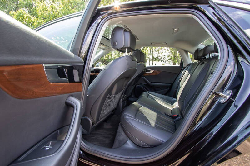 2023 Audi A4 quattro Premium 40 TFSI