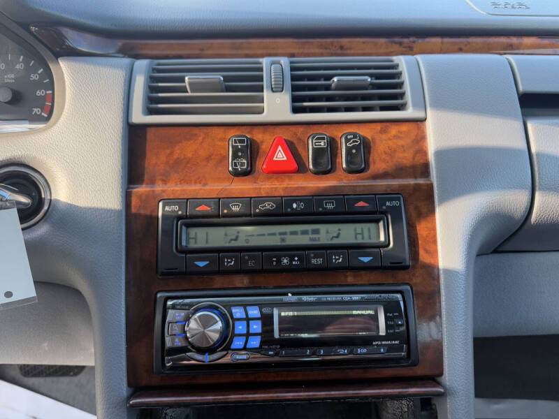 2002 Mercedes-Benz E-Class E 320