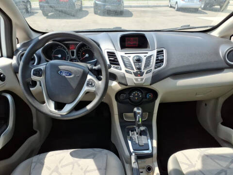 2013 Ford Fiesta SE