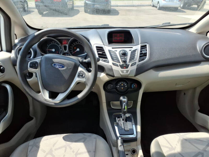 2013 Ford Fiesta SE