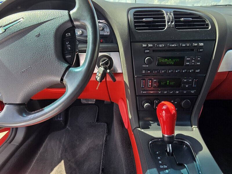 2002 Ford Thunderbird Deluxe