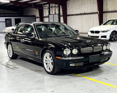 2004 Jaguar XJR