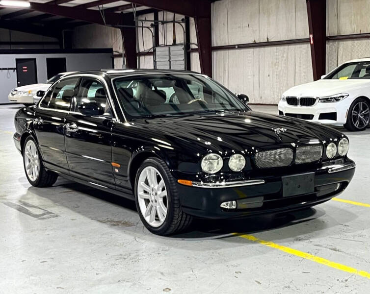 2004 Jaguar XJR