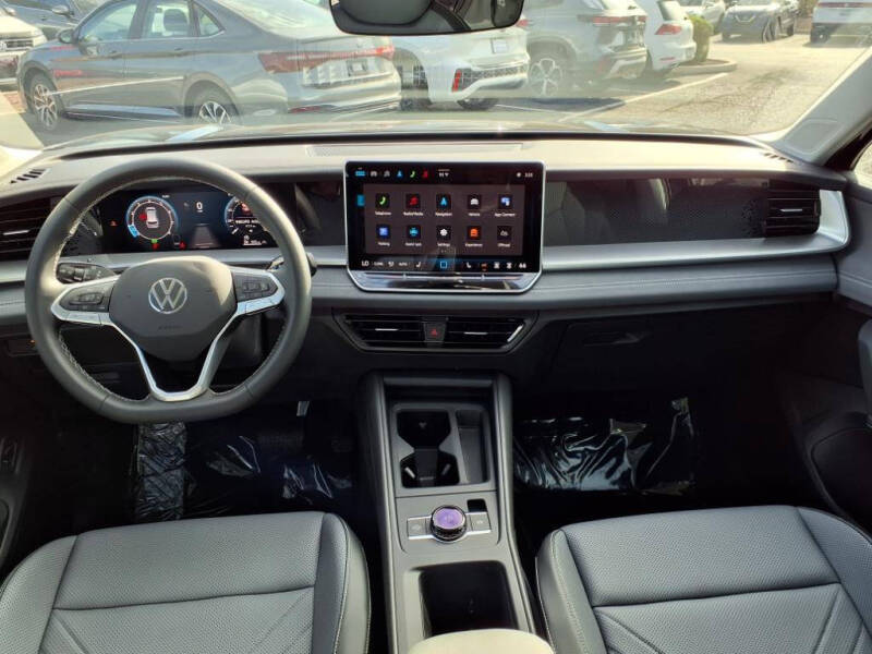 2025 Volkswagen Tiguan SE 4Motion