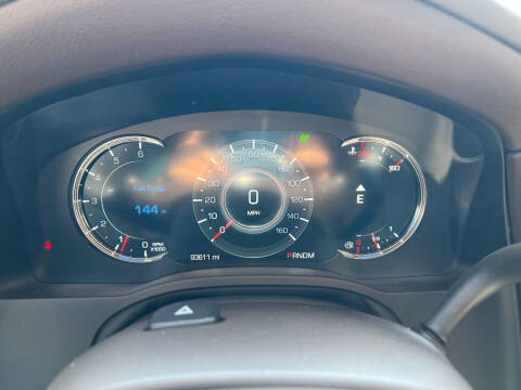 2016 Cadillac Escalade Luxury Collection