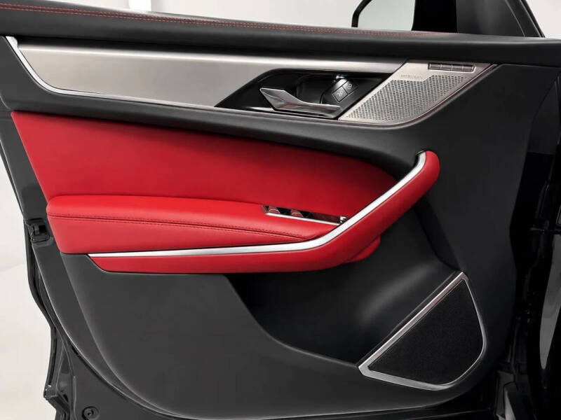 2021 Jaguar F-PACE P400 R-Dynamic S