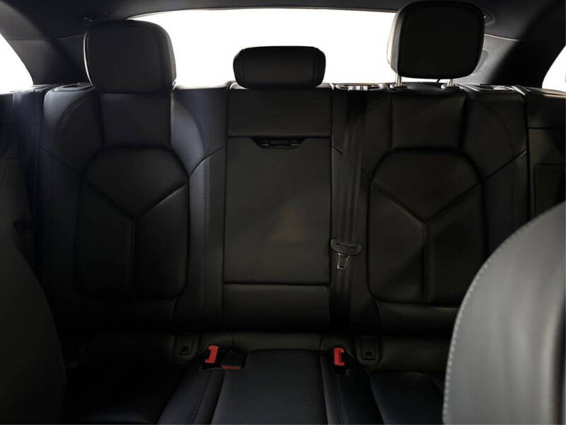 2023 Porsche Macan S