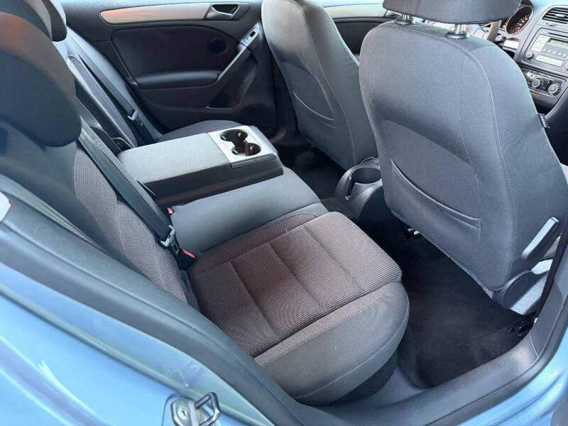 2010 Volkswagen Golf 2.5L PZEV