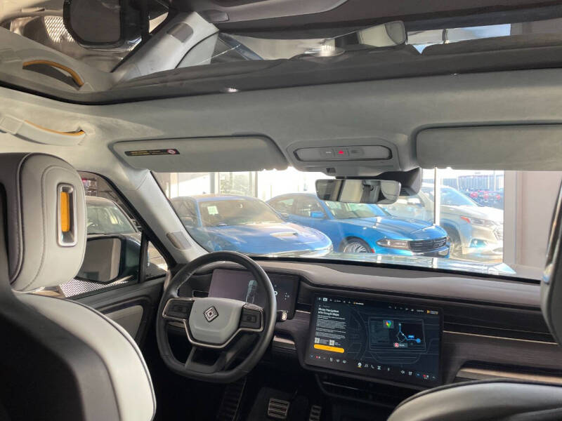 2023 Rivian R1T Adventure