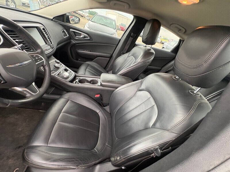 2016 Chrysler 200 C