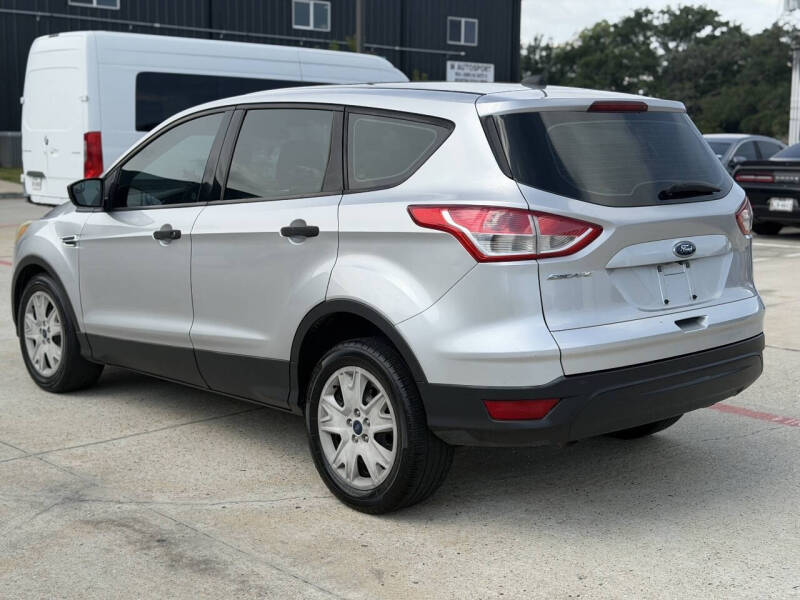 2016 Ford Escape S