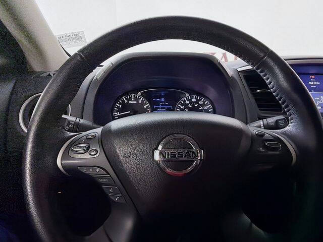 2020 Nissan Pathfinder SV