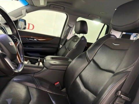 2018 Cadillac Escalade Standard