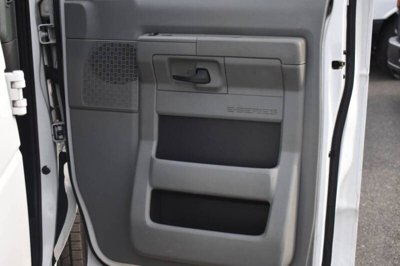 2011 Ford E-Series E-250