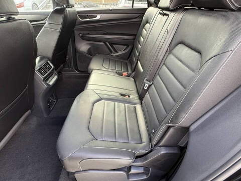 2026 Volkswagen Atlas Cross Sport SEL R-Line Black 4Motion