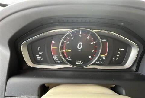 2015 Volvo XC60 T5 Drive-E Premier