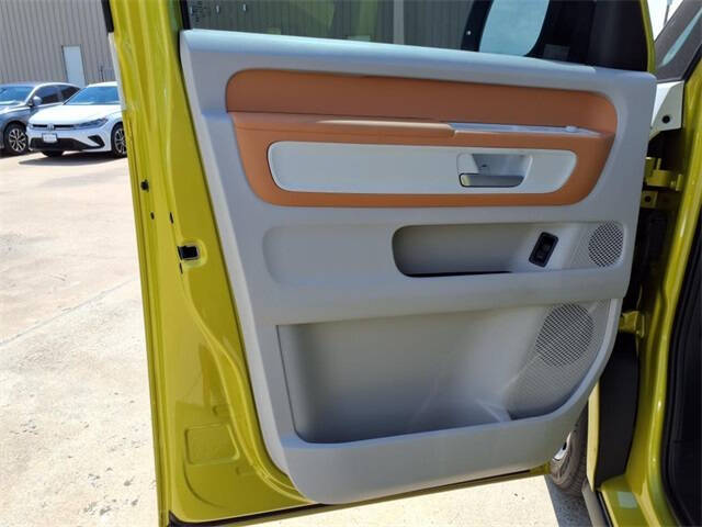 2025 Volkswagen ID. Buzz Pro S Plus 4Motion