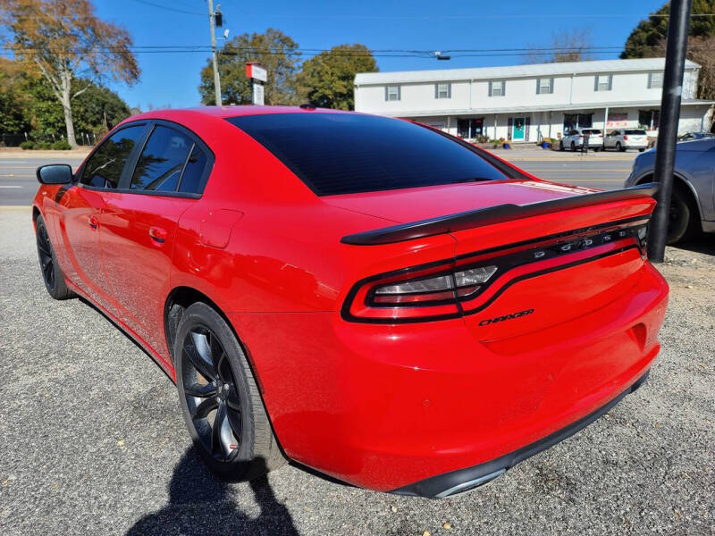 2017 Dodge Charger SE