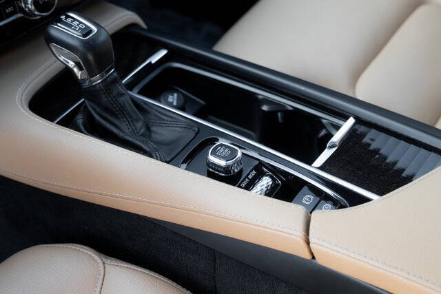 2019 Volvo XC90 T6 Momentum