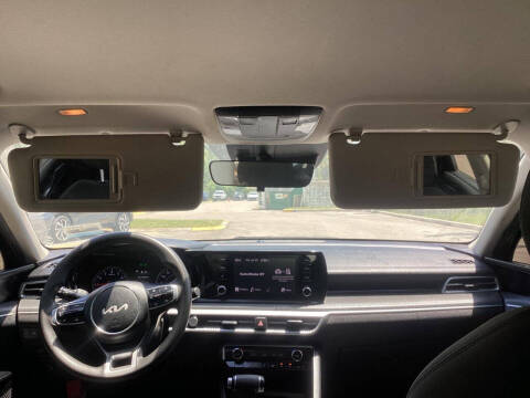 2022 Kia K5