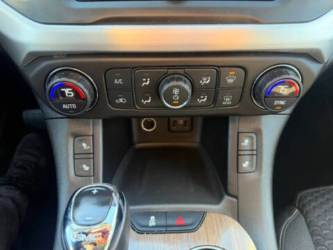 2017 GMC Acadia SLE-2