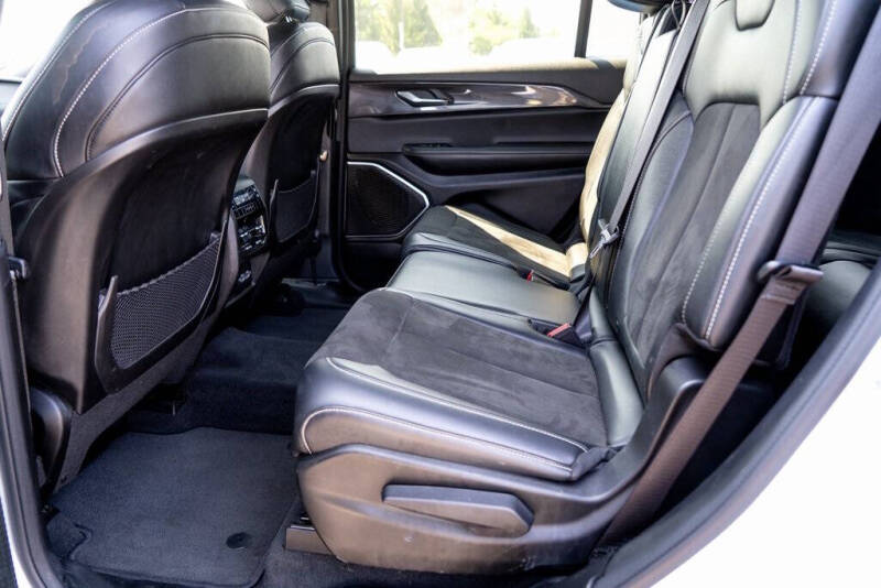 2022 Jeep Grand Cherokee L Altitude