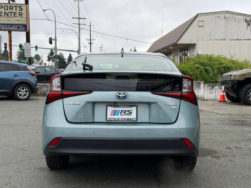 2019 Toyota Prius XLE