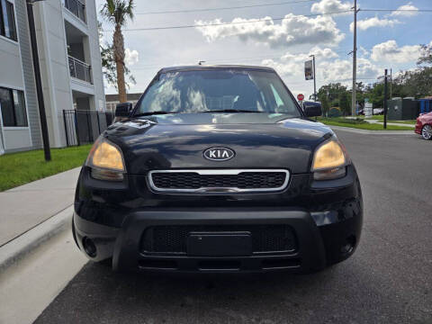 2011 Kia Soul +