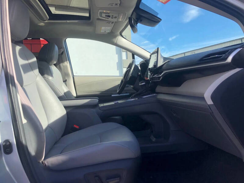 2024 Toyota Sienna XLE 7-Passenger