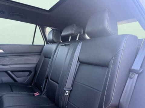 2021 Volkswagen Atlas Cross Sport V6 SE R-Line