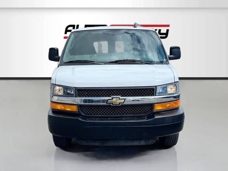 2023 Chevrolet Express 2500