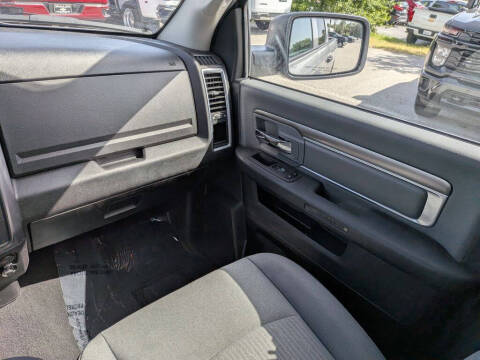 2024 RAM 1500 Classic SLT