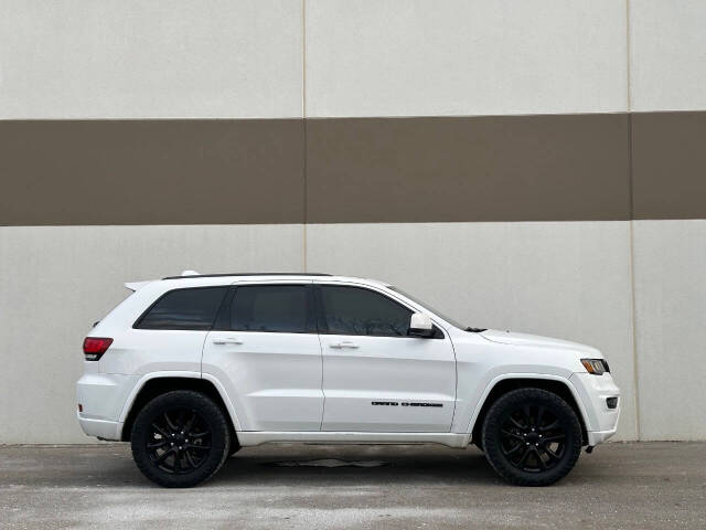 2020 Jeep Grand Cherokee for sale at Phoenix Motor Co in Romulus, MI