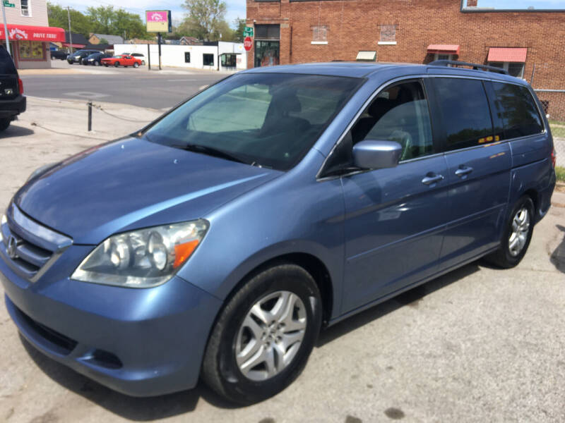 2006 Honda Odyssey for sale at HIDALGOS AUTO SALES in Omaha NE