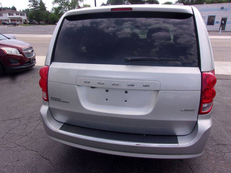 2011 Dodge Grand Caravan Crew