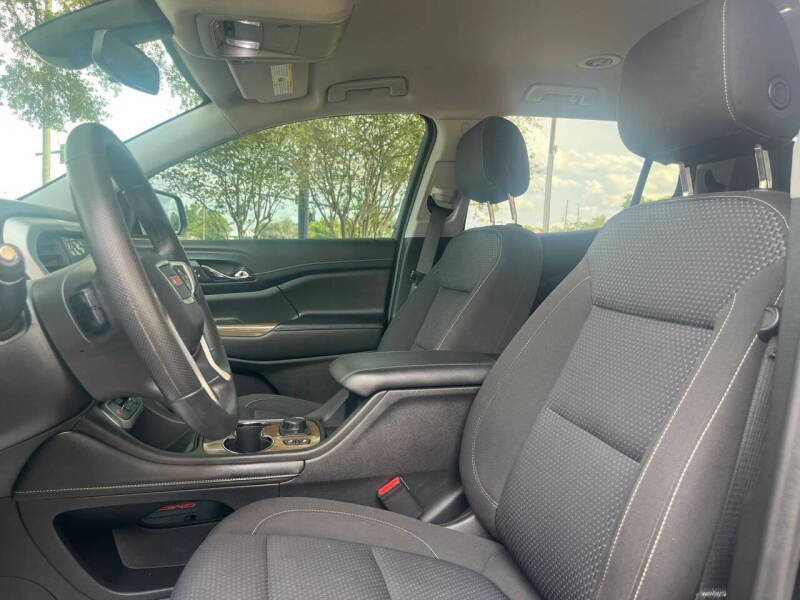 2021 GMC Acadia SLE