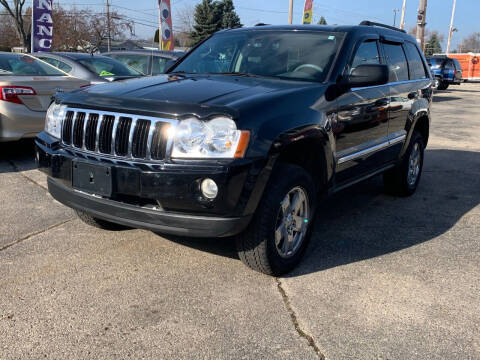 2007 Jeep Grand Cherokee for sale at HIGHLINE AUTO LLC in Kenosha WI