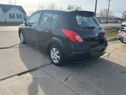 2010 Nissan Versa 1.8 S