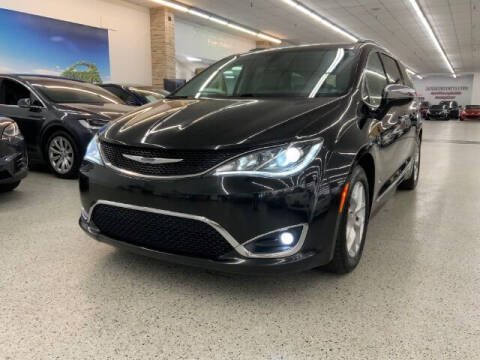 2020 Chrysler Pacifica for sale at Dixie Imports in Fairfield OH