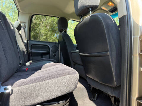 2004 Dodge Ram 1500 SLT