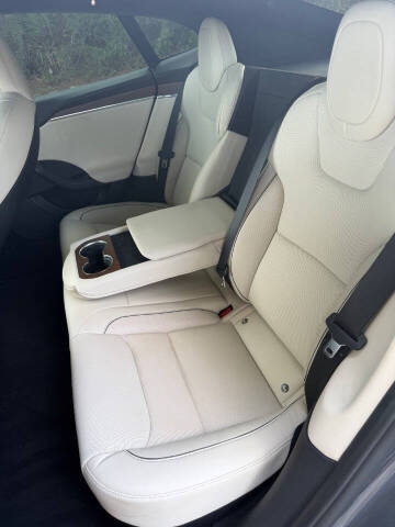 2021 Tesla Model S Plaid