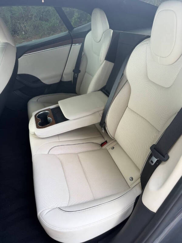 2021 Tesla Model S Plaid