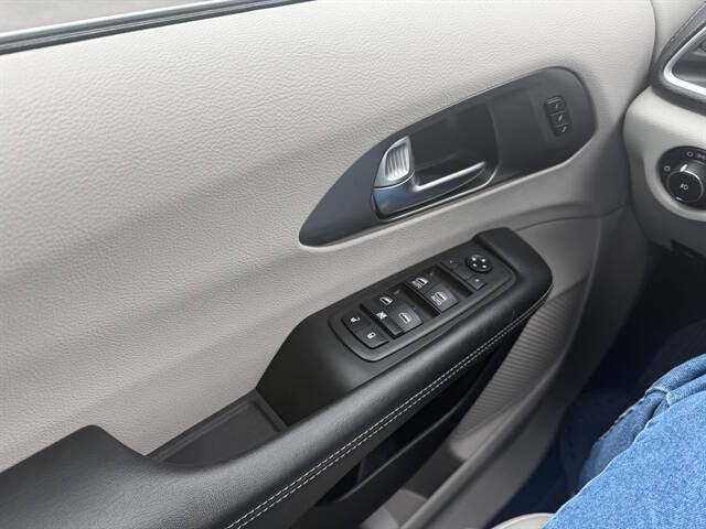 2021 Chrysler Pacifica Touring L