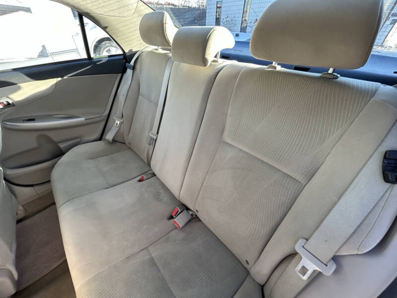 2012 Toyota Corolla LE