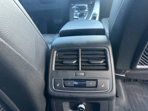 2017 Audi A4 2.0T quattro Premium Plus